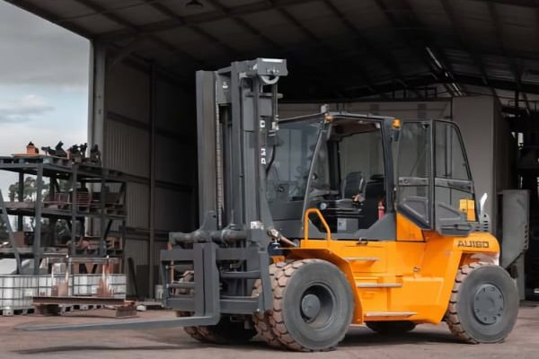 Omega AU160 Forklift