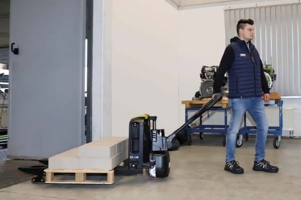 CLARK Electric Pallet Trucks